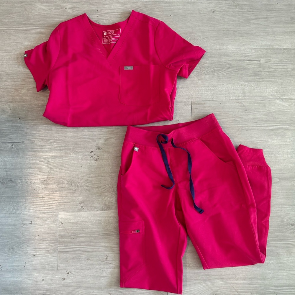 Figs Scrubs in Ultra Rose